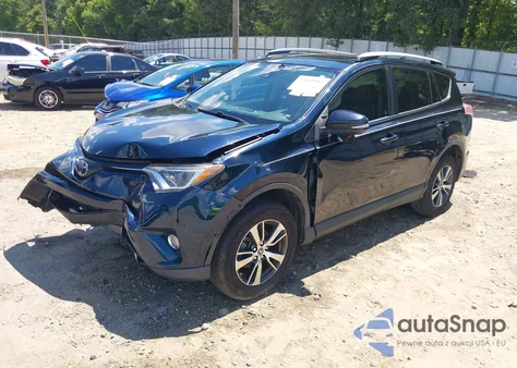 2018 Toyota Rav4 Xle z USA, uszkodzony, nr VIN JTMWFREV9JD128751